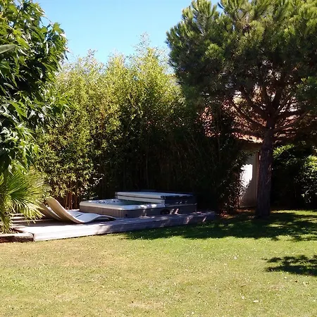 De La Cible Villa